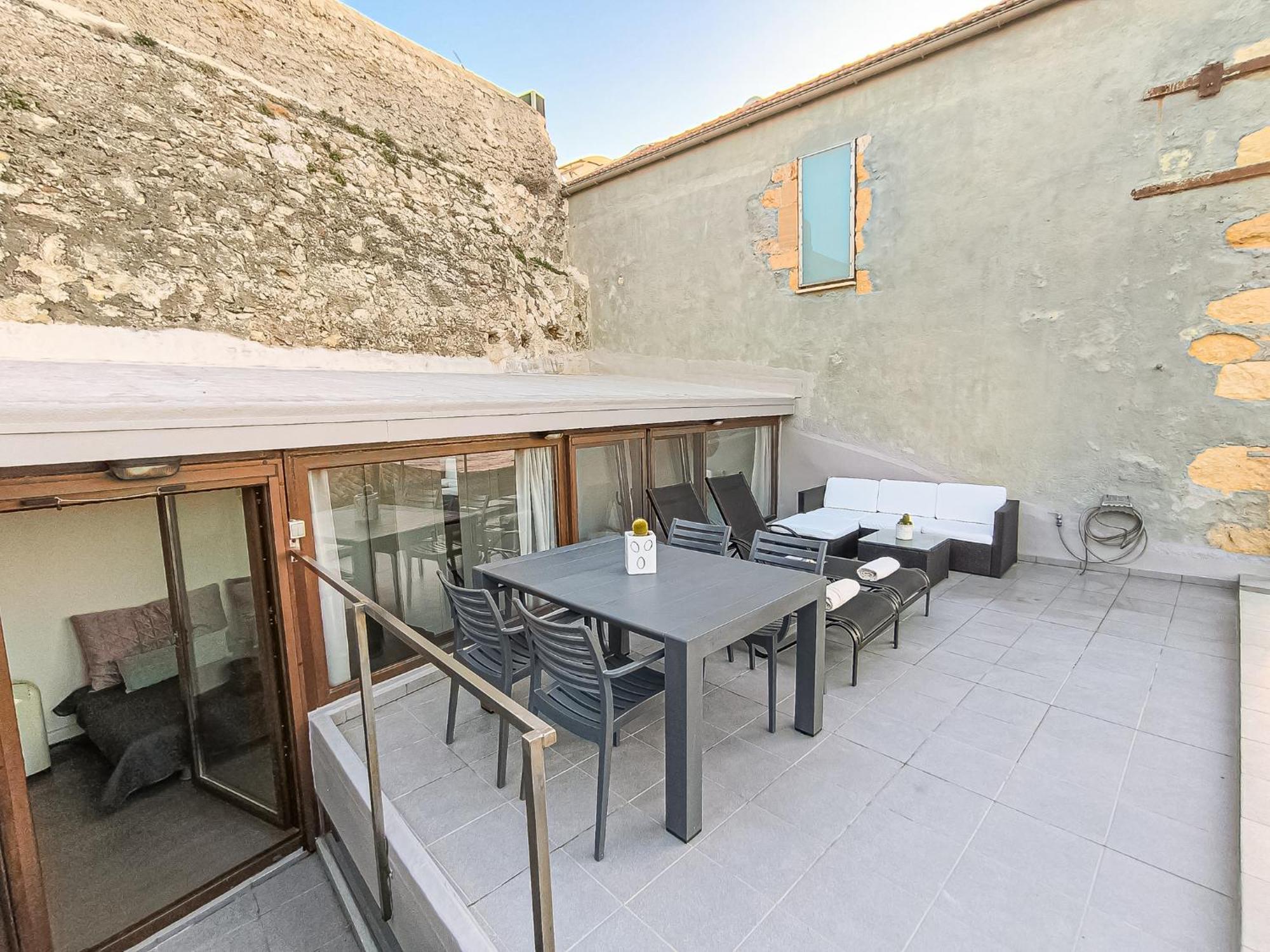 Charming Old Tannery House With Spacious Veranda And Stunning Sea View! Ханья Экстерьер фото