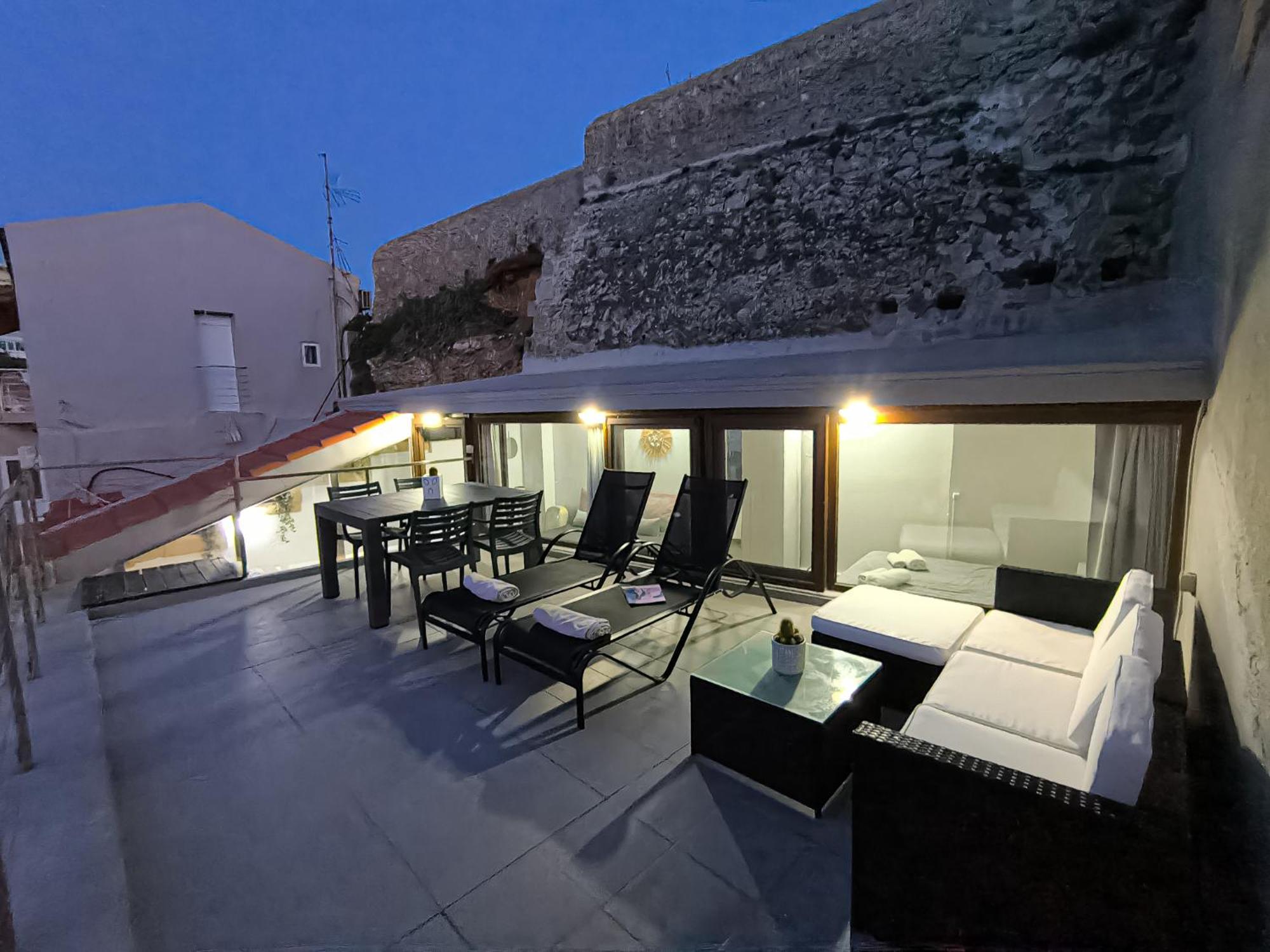 Charming Old Tannery House With Spacious Veranda And Stunning Sea View! Ханья Экстерьер фото