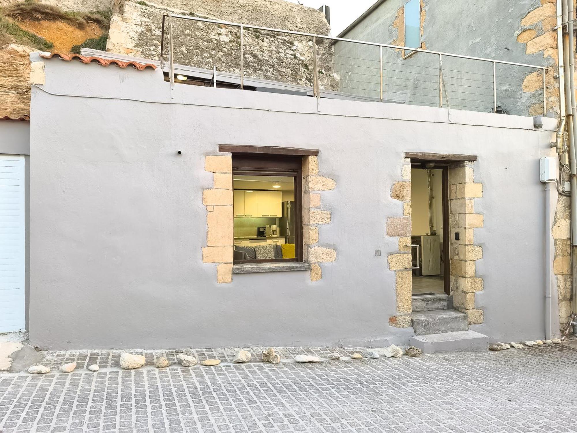 Charming Old Tannery House With Spacious Veranda And Stunning Sea View! Ханья Экстерьер фото