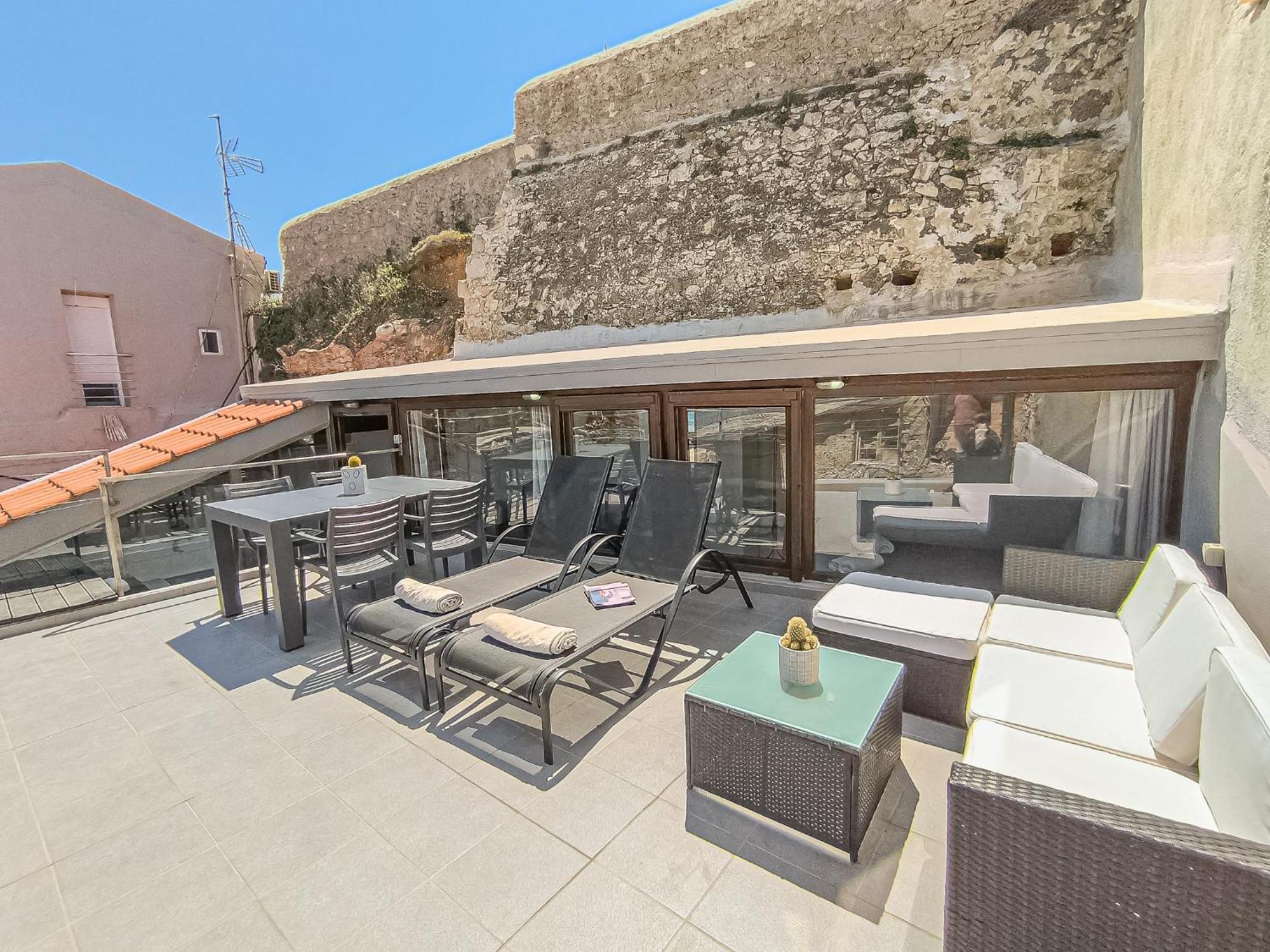 Charming Old Tannery House With Spacious Veranda And Stunning Sea View! Ханья Экстерьер фото